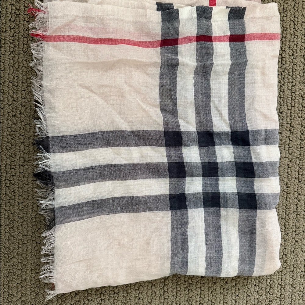 Burberry Elegant Wide Check Wool Silk Scarf in stone, size 220 x 70 cm.
